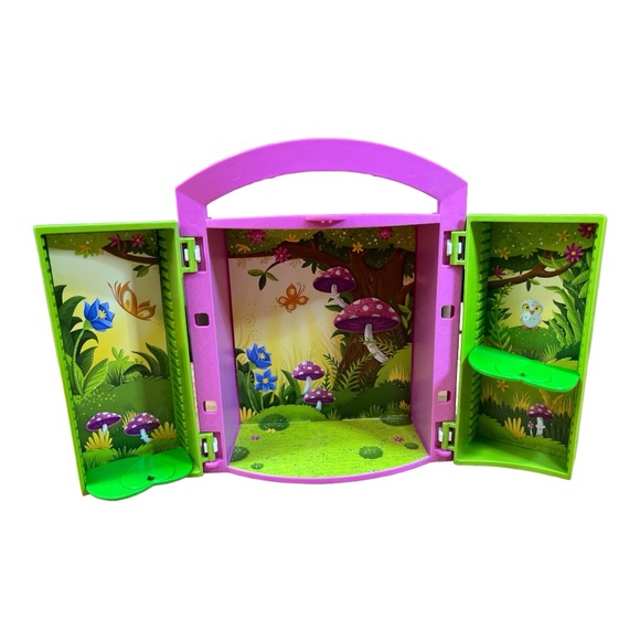 Playmobil Garden Case and 4 Women Playmobil Figures - Picture 5 of 5